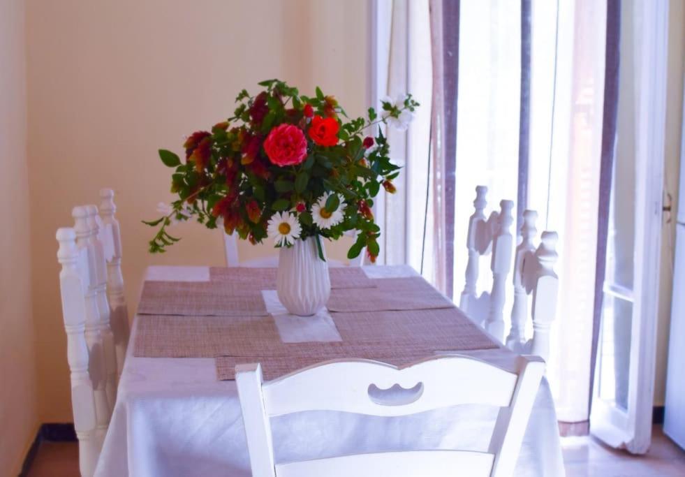 Kiki'S Beautiful House On Famous Village Pentátion エクステリア 写真