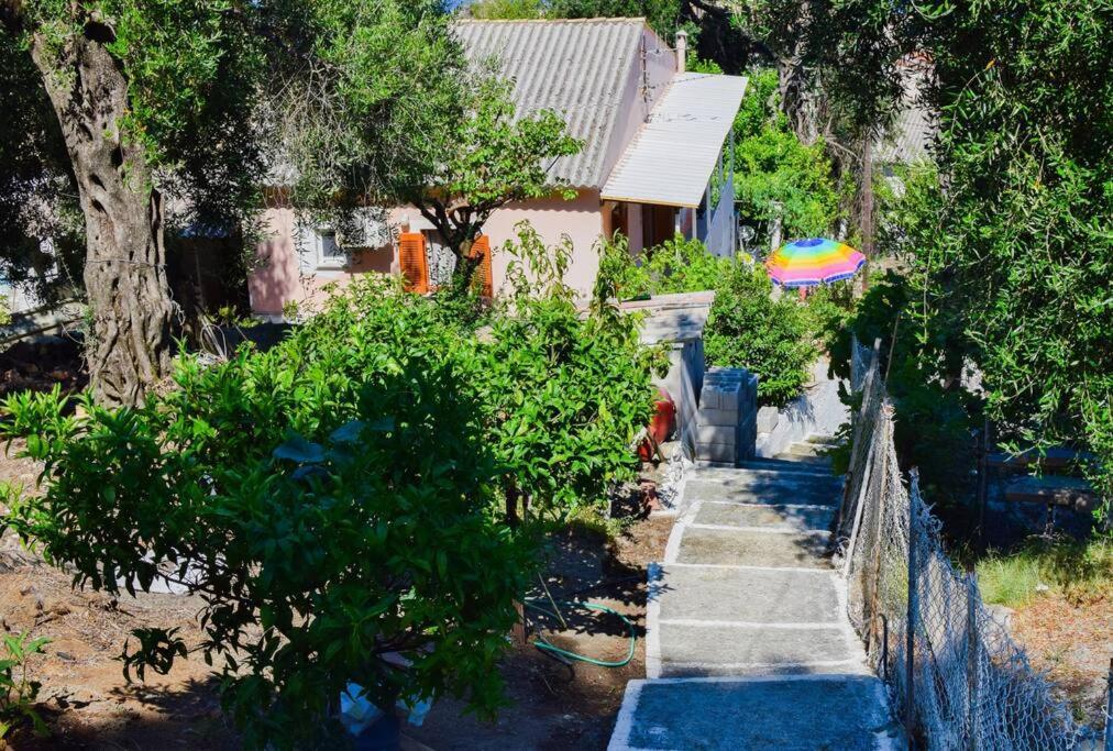 Kiki'S Beautiful House On Famous Village Pentátion エクステリア 写真